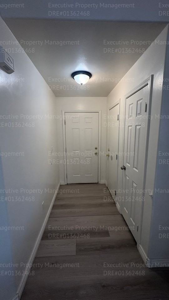 8010 Jackstraw St - Photo 5 of 36