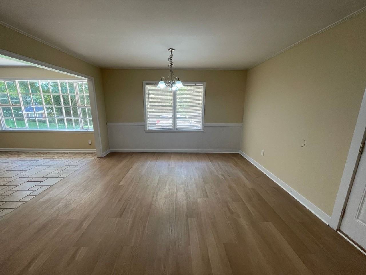2210 S Milledge Ave - Photo 4 of 20
