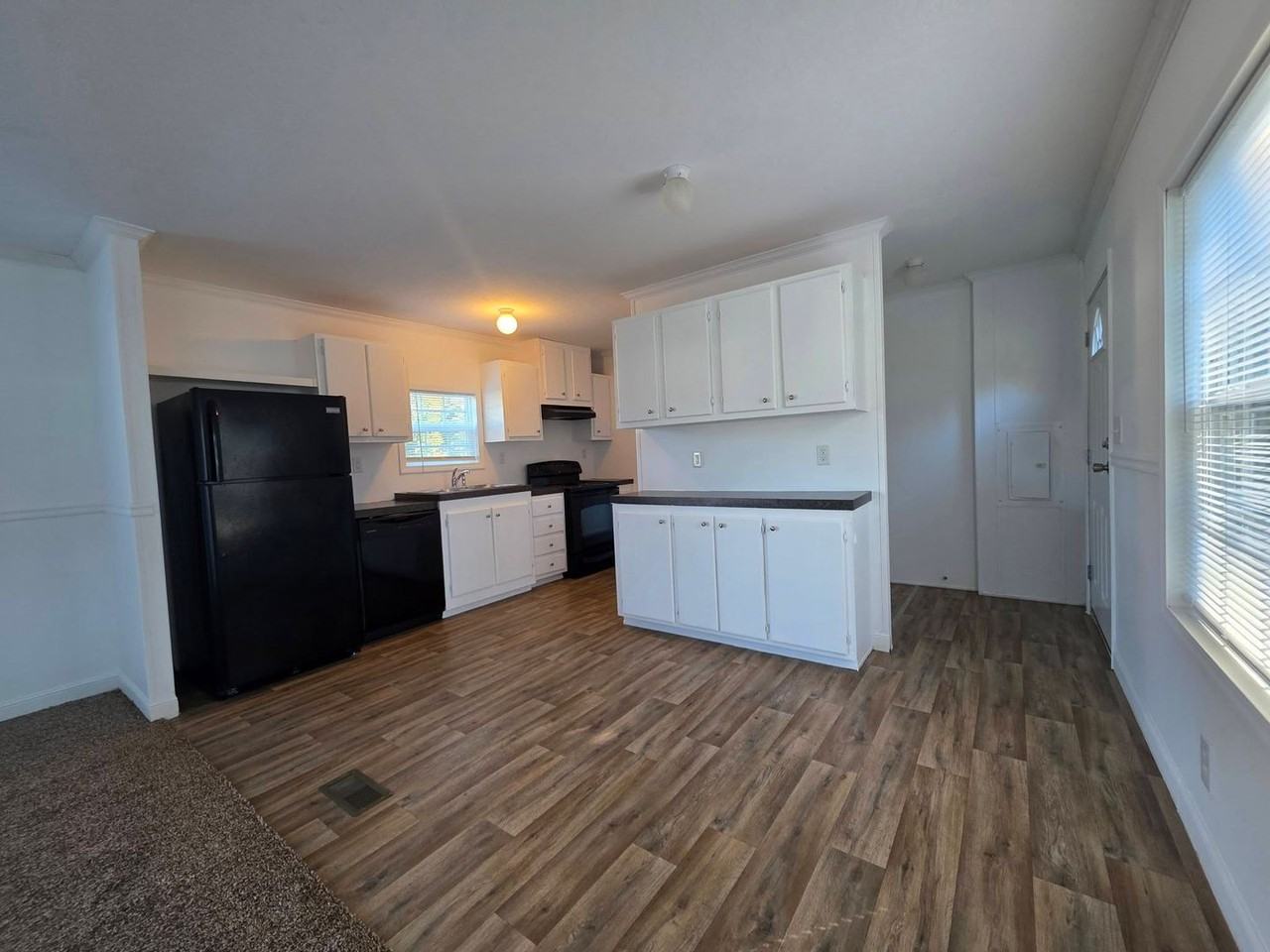 3608 Calloway Dr - Photo 4 of 20