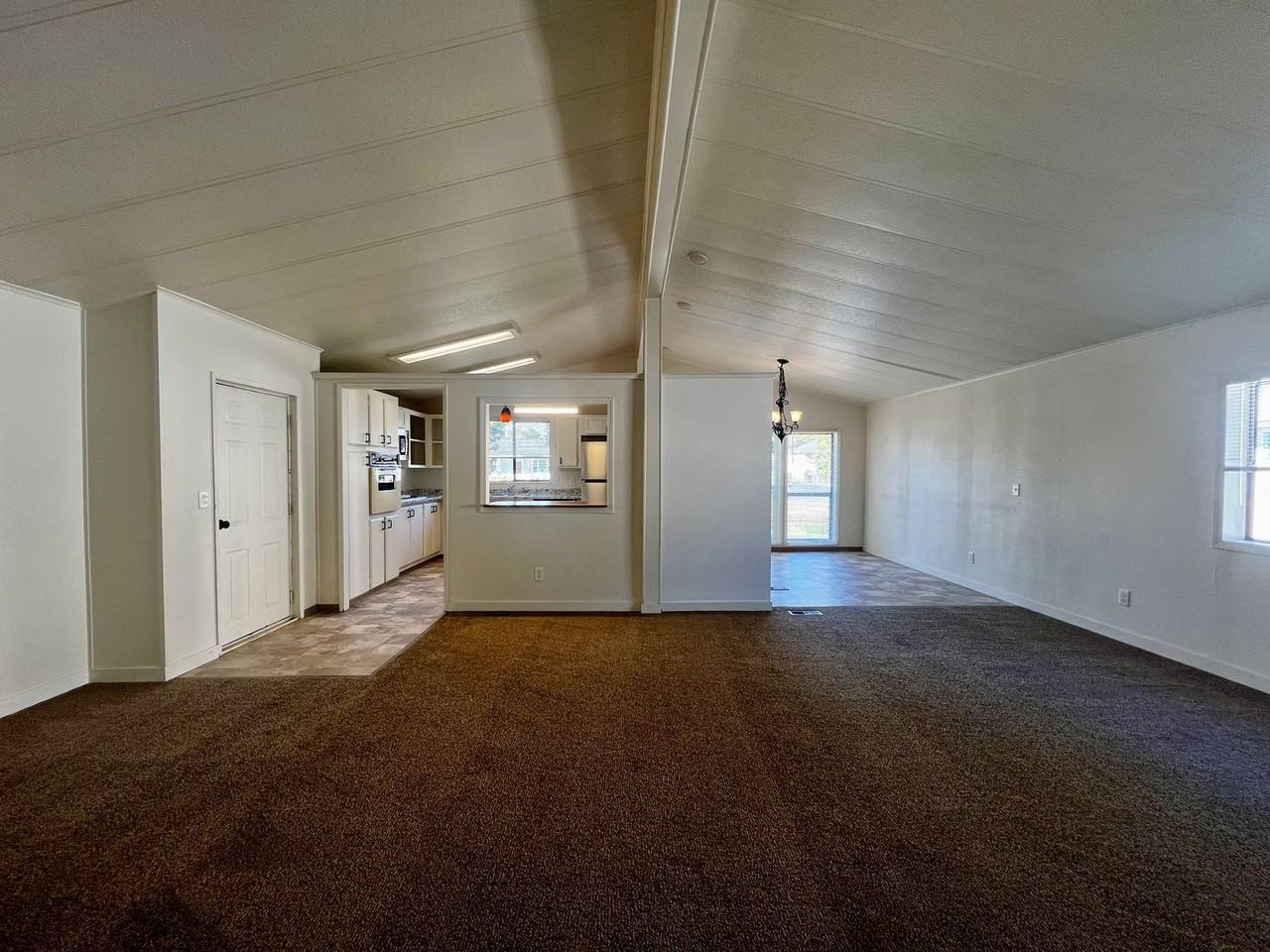1305 S 10th Ave - Photo 2 of 18