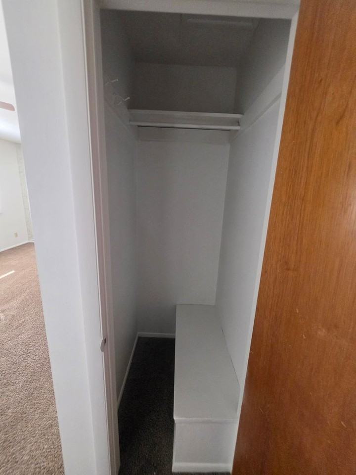 2541 Sherwood Ln - Photo 5 of 20