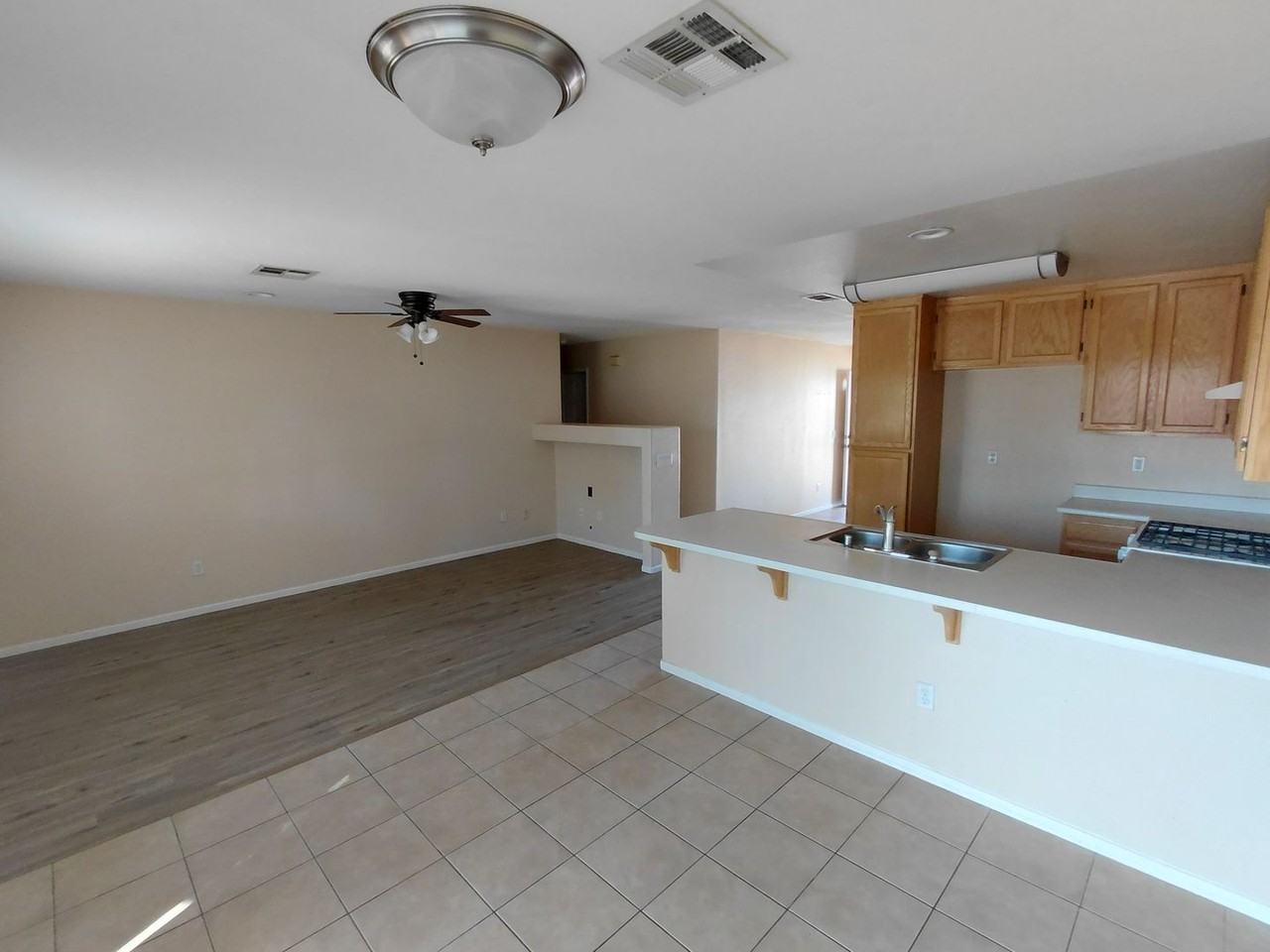 900 Flammang Ave - Photo 3 of 10