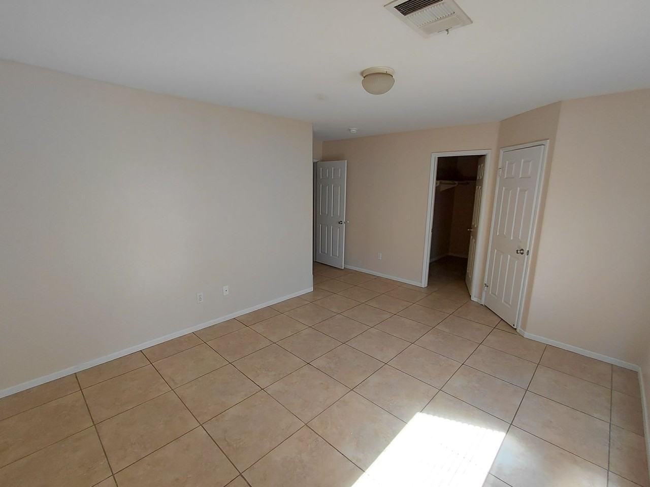 900 Flammang Ave - Photo 7 of 10