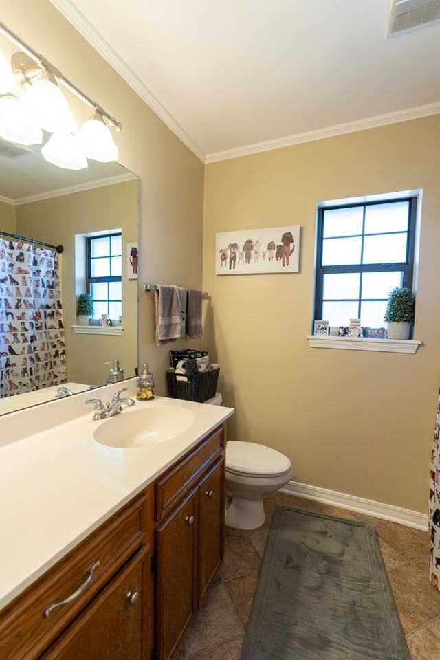 5426 Claire Ct - Photo 6 of 10