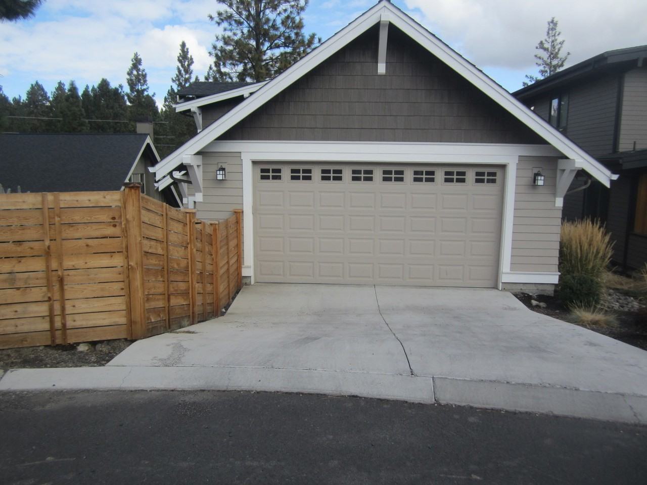 2397 Nw Drouillard Ave - Photo 3 of 25