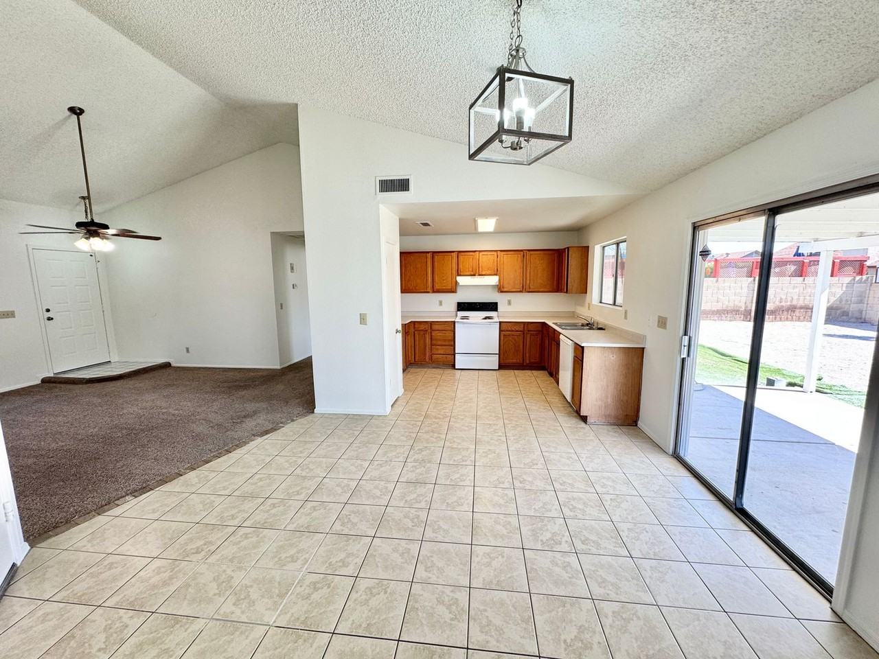 6951 W Cheryl Dr - Photo 2 of 36