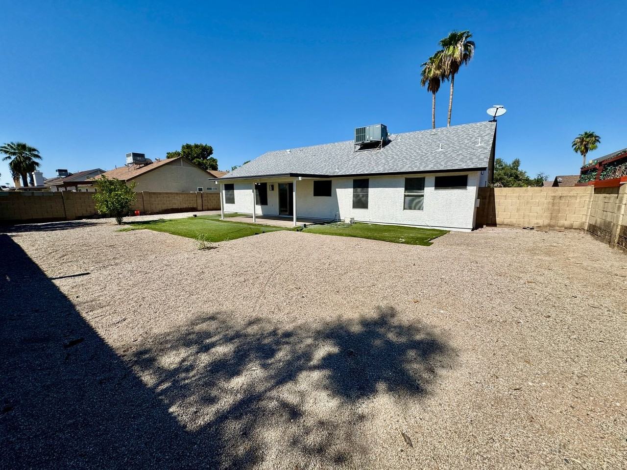 6951 W Cheryl Dr - Photo 4 of 36