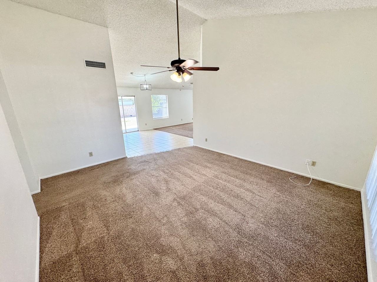 6951 W Cheryl Dr - Photo 7 of 36