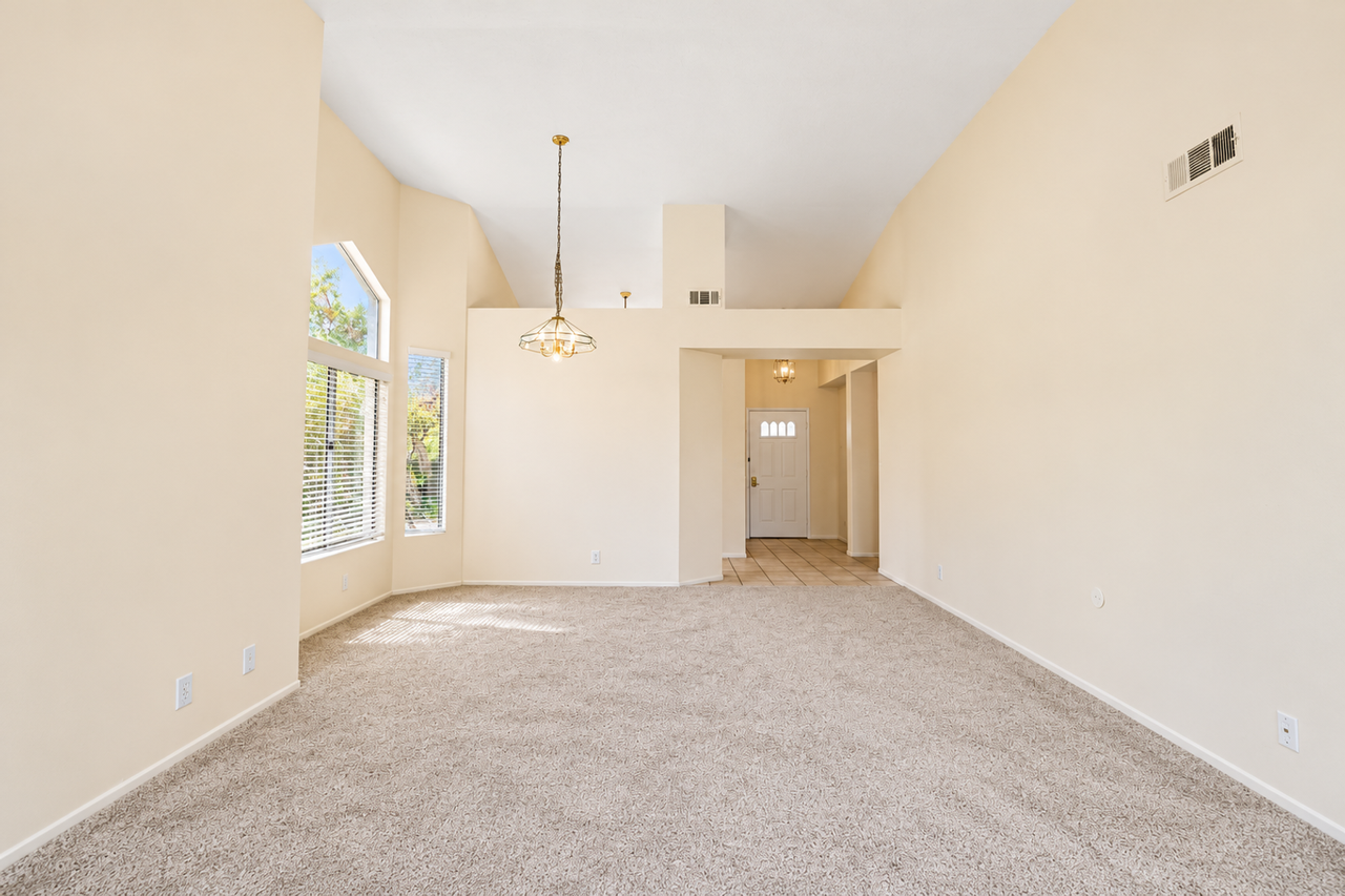 701 Southbrook Dr - Photo 4 of 10