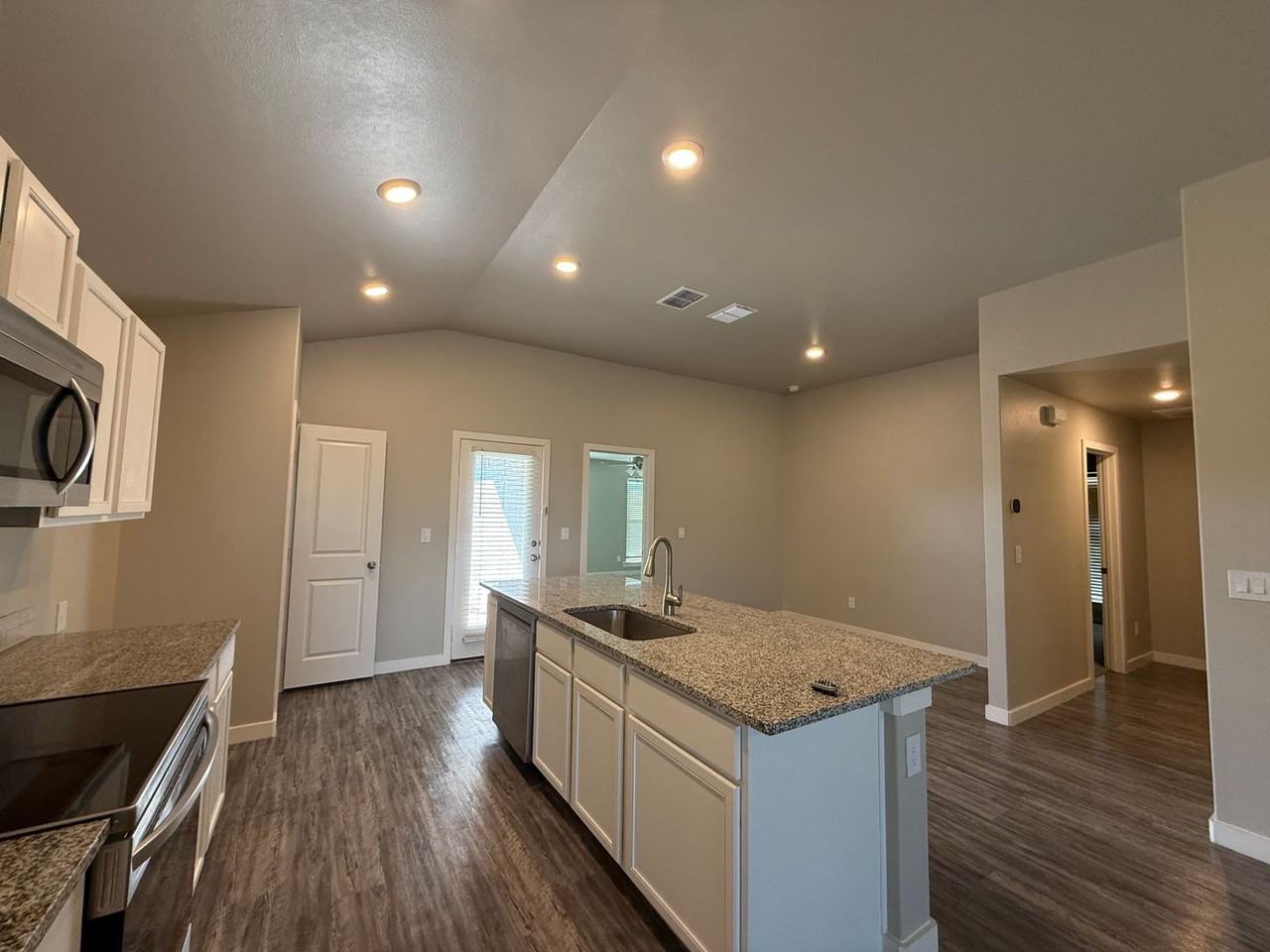 1909 133rd St - Photo 3 of 10