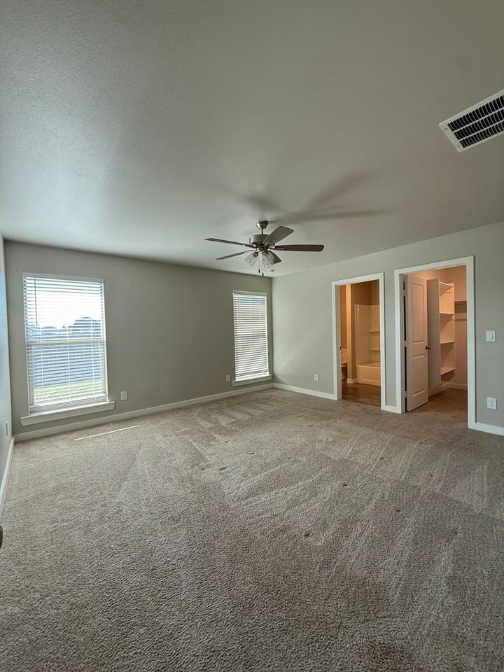 1909 133rd St - Photo 6 of 10