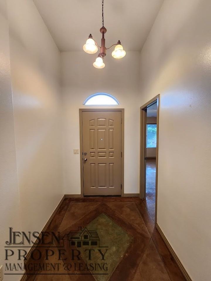 2035 W 1860 N - Photo 4 of 45