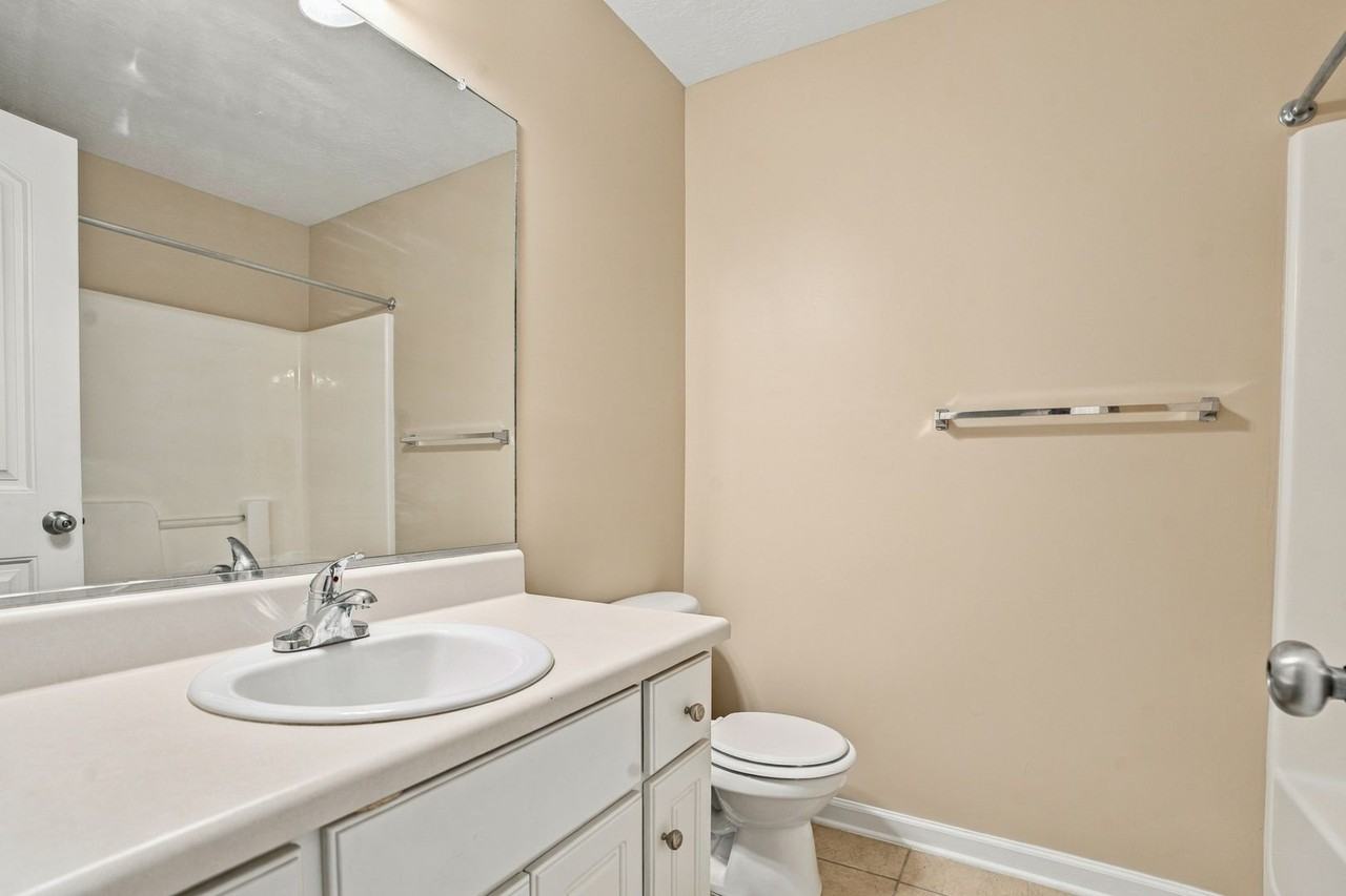 819 Whispering Willow Ct - Photo 2 of 32