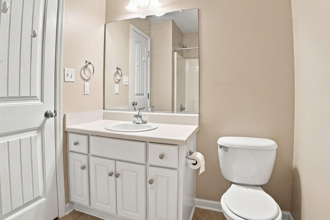 819 Whispering Willow Ct - Photo 3 of 32