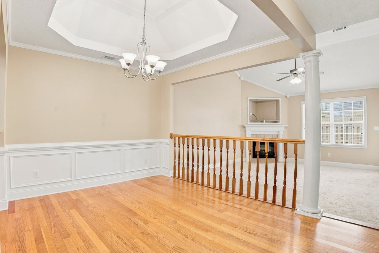819 Whispering Willow Ct - Photo 7 of 32