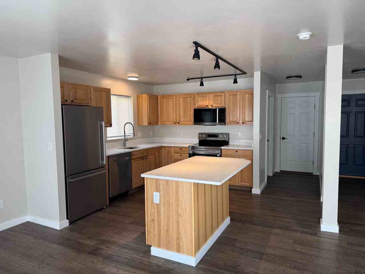 170 E Magnolia Dr - Photo 3 of 20