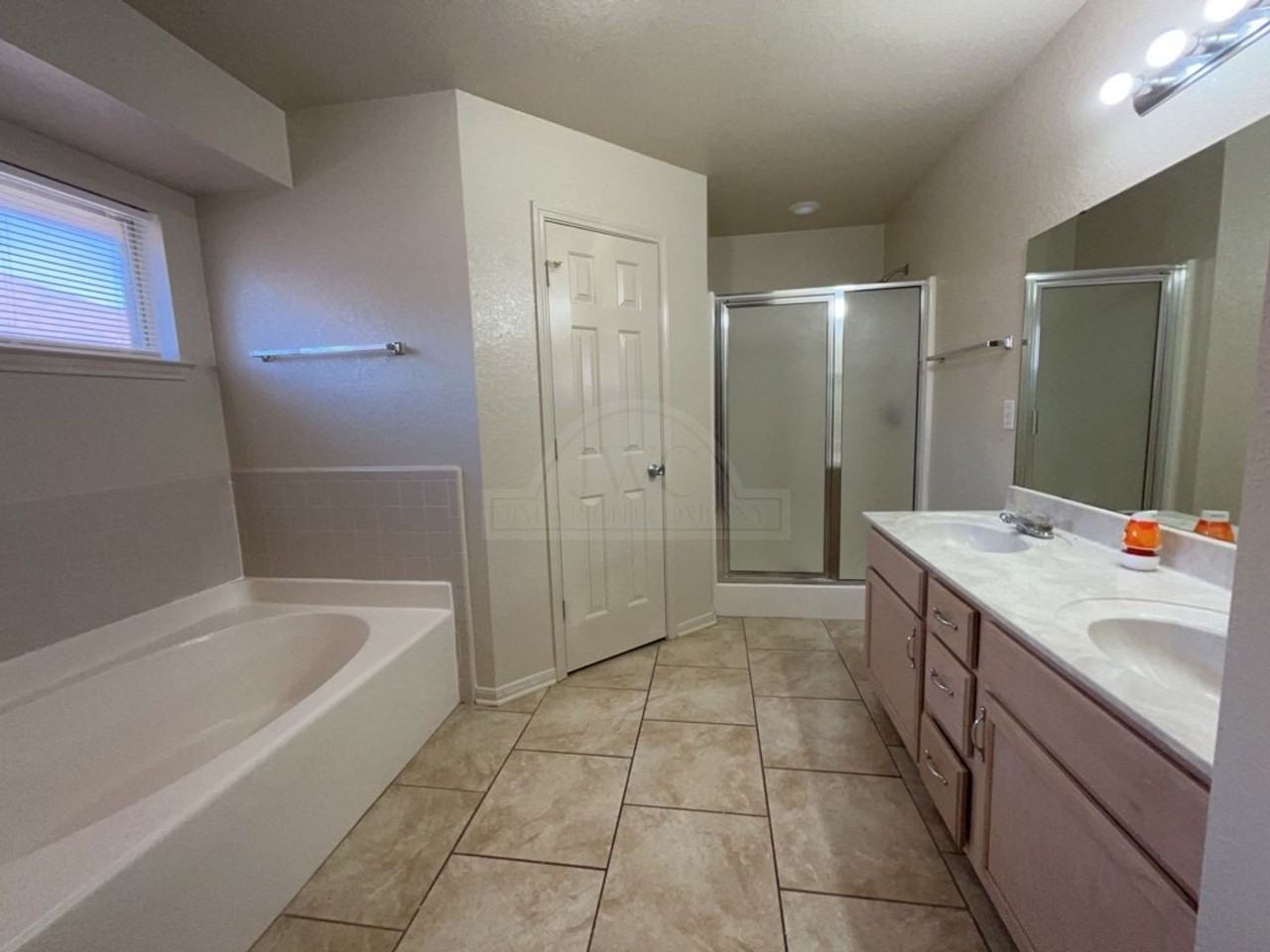 2700 Diaz Dr - Photo 7 of 11