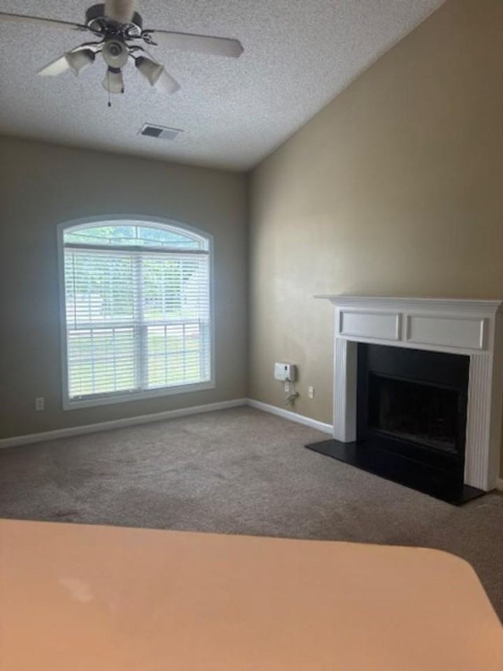 726 Denise Ct - Photo 5 of 22