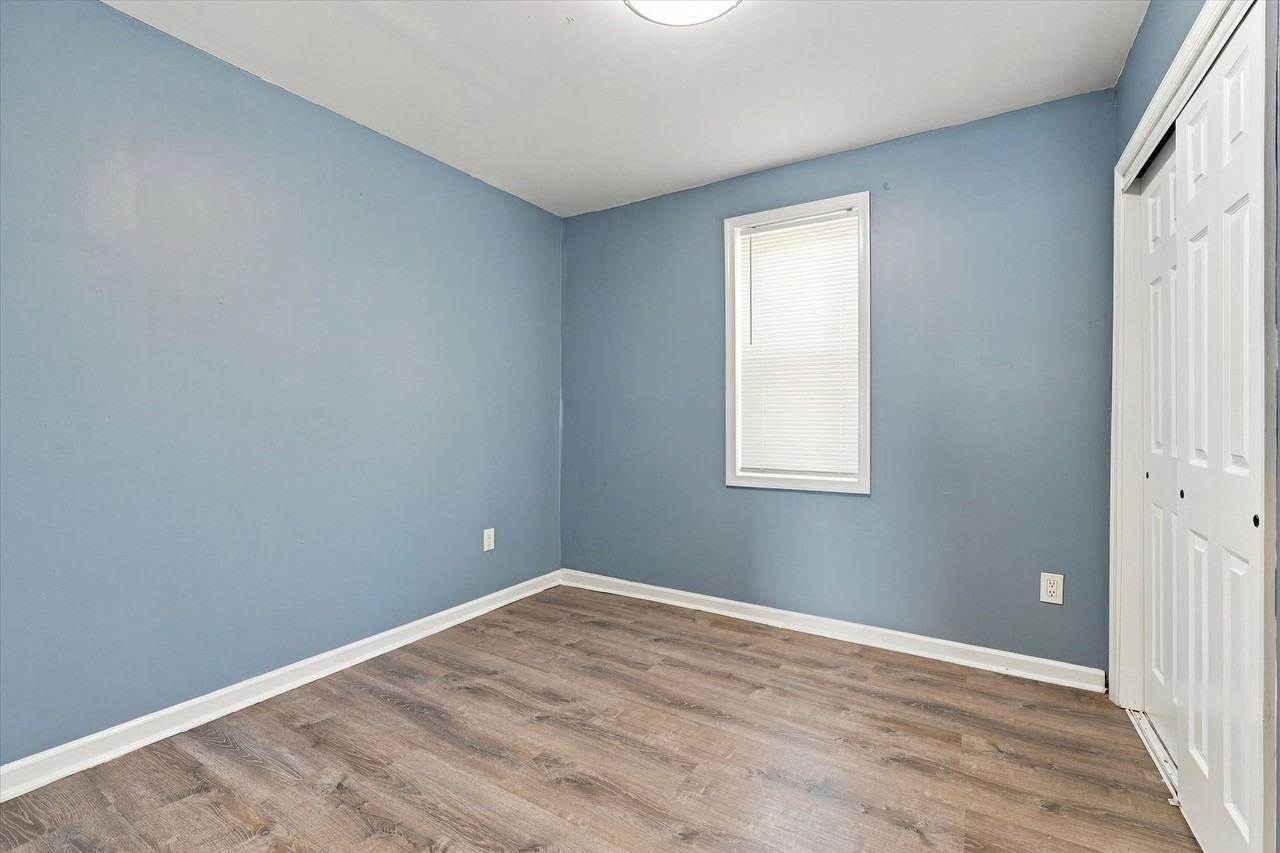 1519 W Oakdale St - Photo 7 of 10