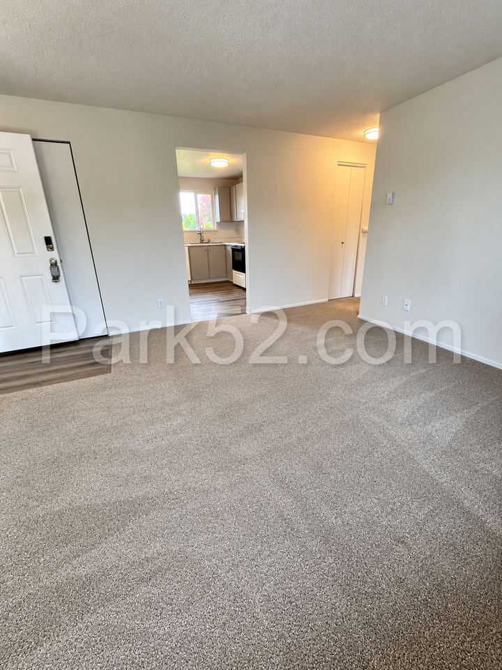 5606 Parker Rd E #D - Photo 7 of 18