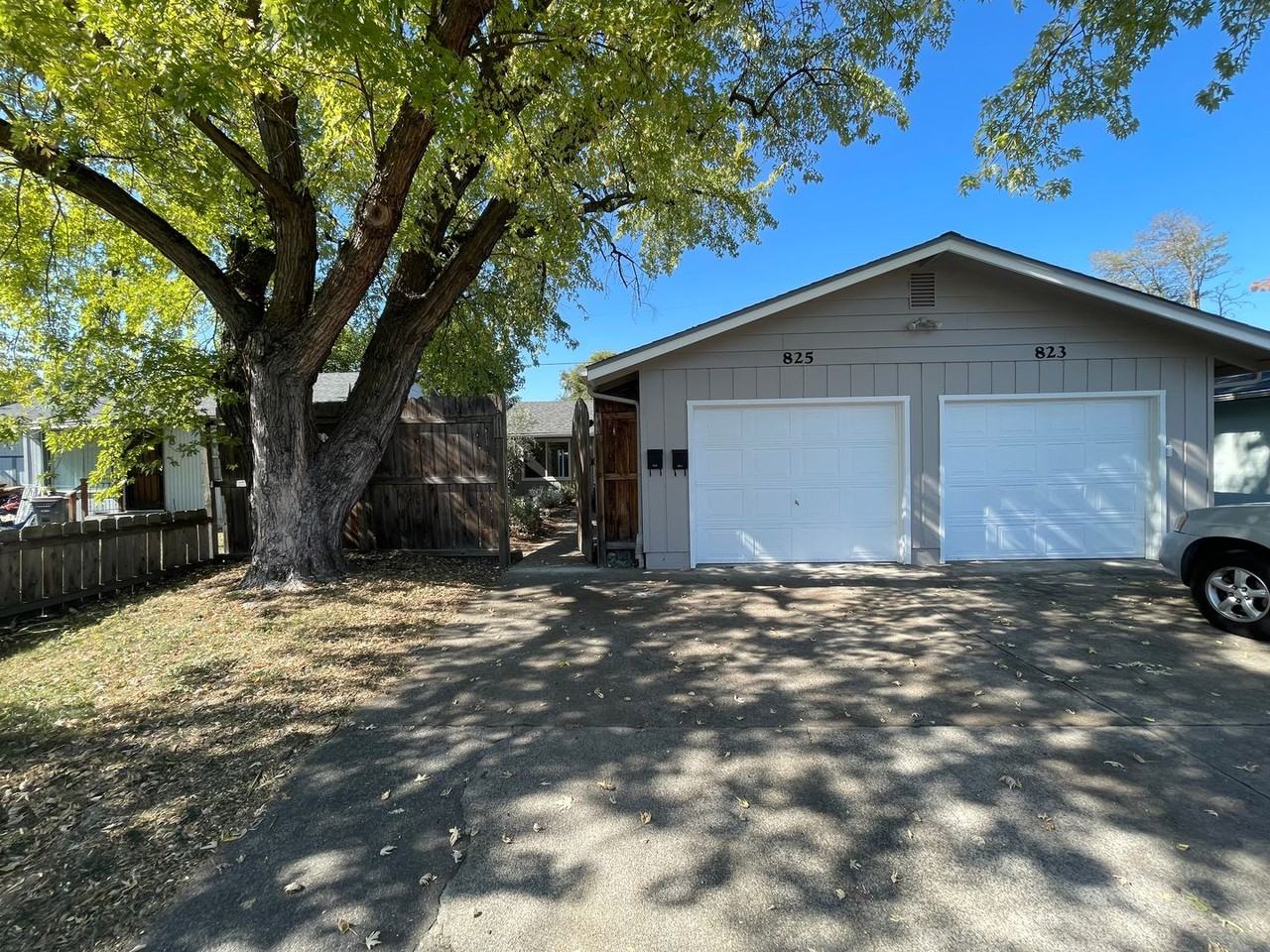 825 Oak St - Photo 2 of 16