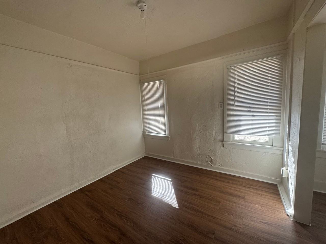 224 W Latham Ave - Photo 5 of 11