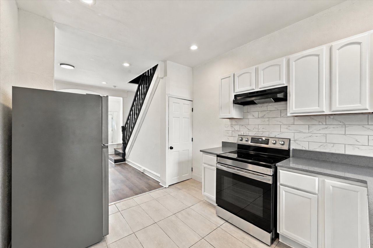 2521 N Douglas St - Photo 4 of 11