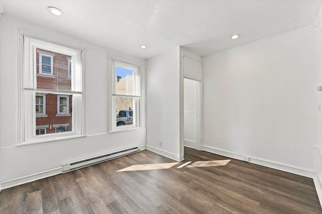 2521 N Douglas St - Photo 5 of 11