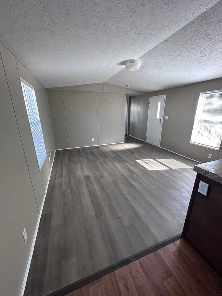 3995B Butler Rd - Photo 3 of 7