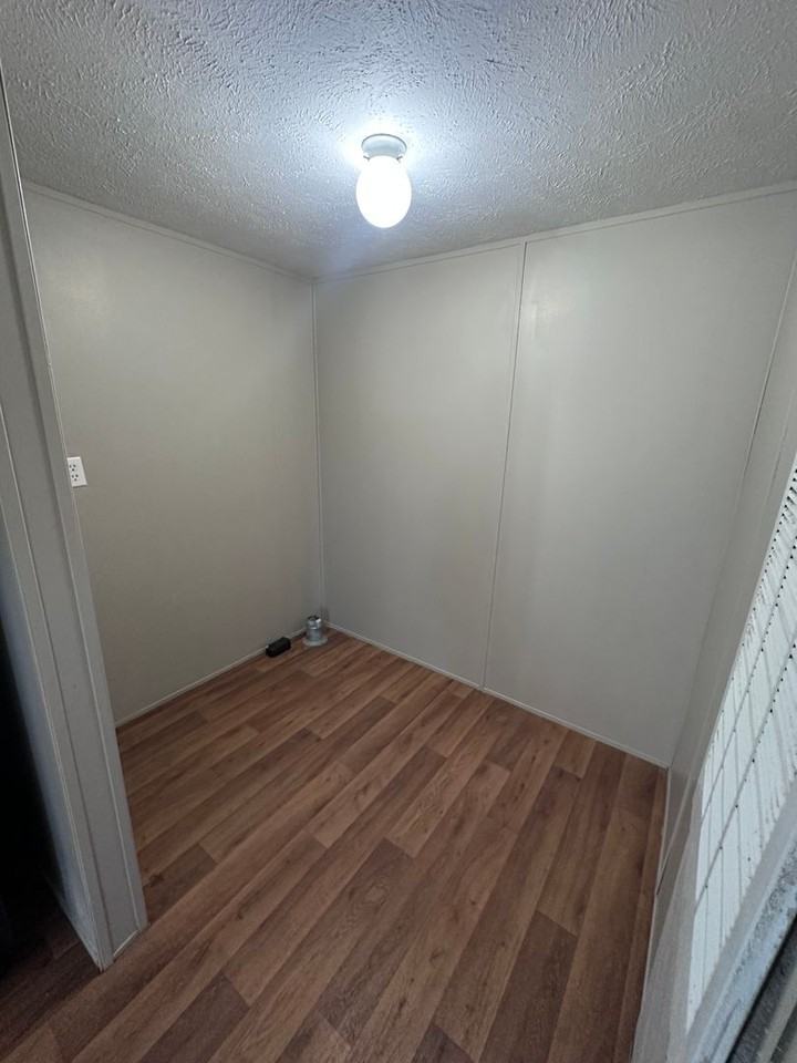 3995B Butler Rd - Photo 5 of 7