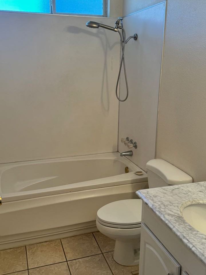 6812 Treebine Ave - Photo 3 of 7