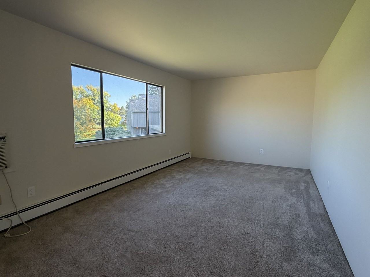 801 E Drake Rd - Photo 3 of 14