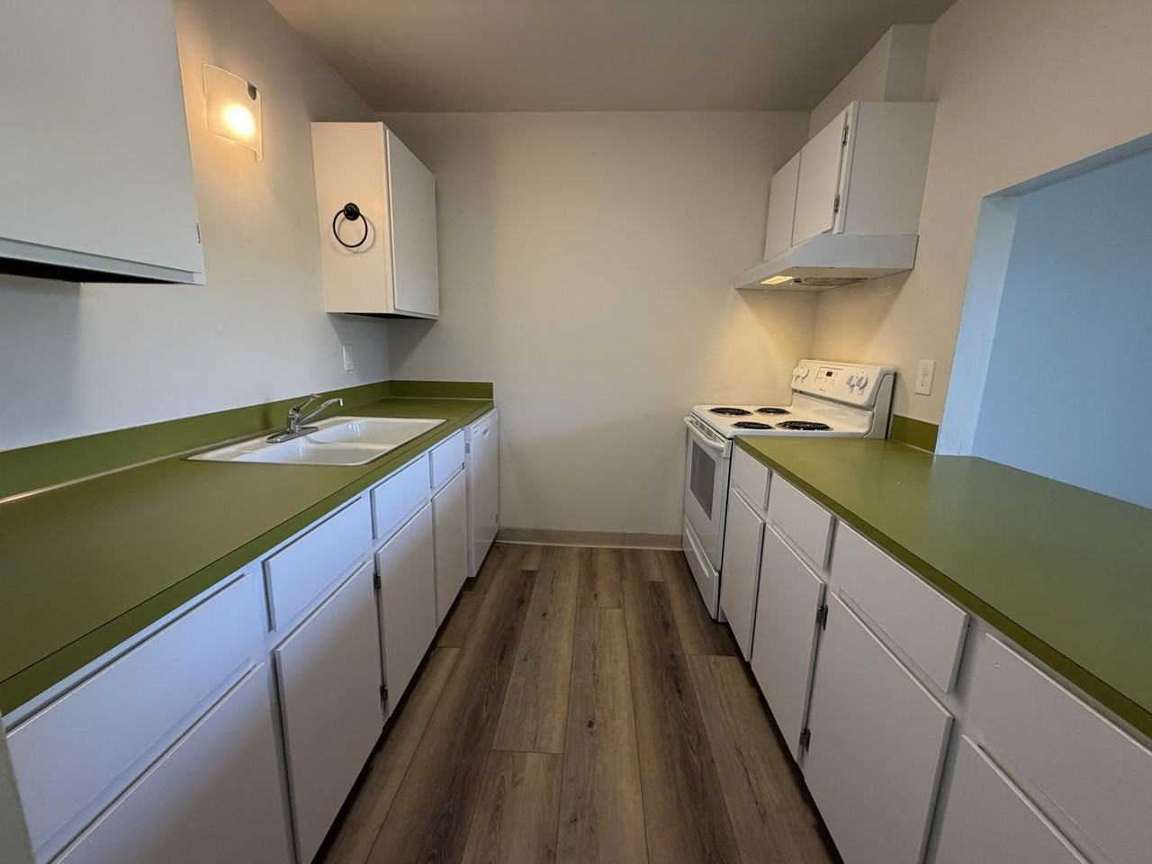 801 E Drake Rd - Photo 6 of 14