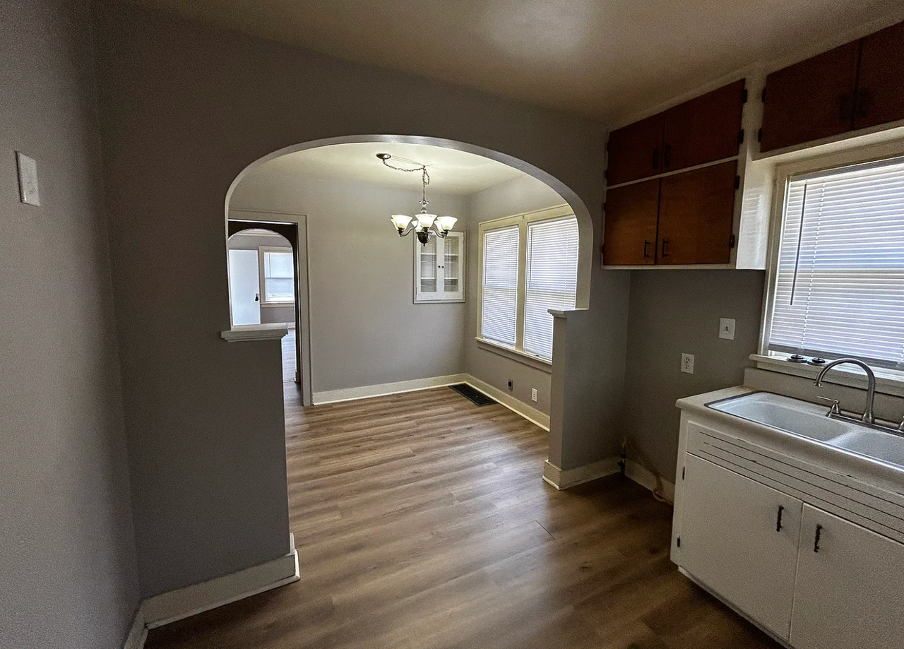 607 E Forrest Hill Ave - Photo 4 of 11