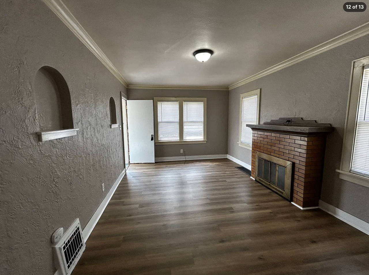 607 E Forrest Hill Ave - Photo 6 of 11