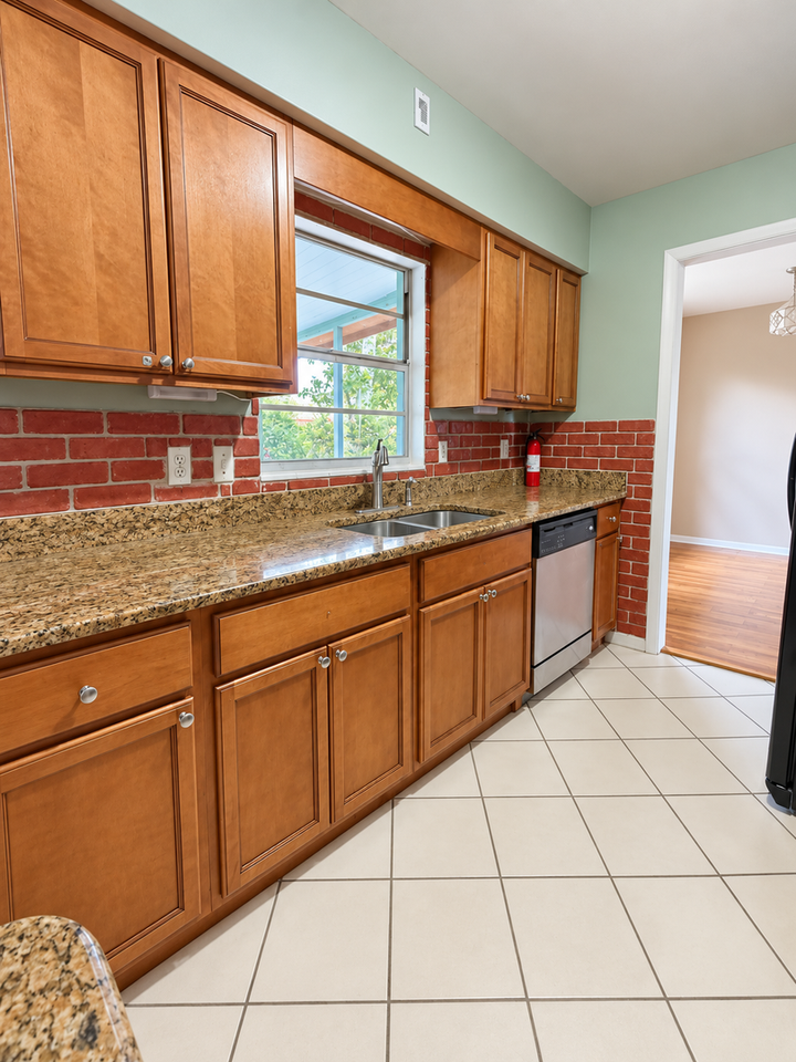 6478 Inca St - Photo 4 of 10