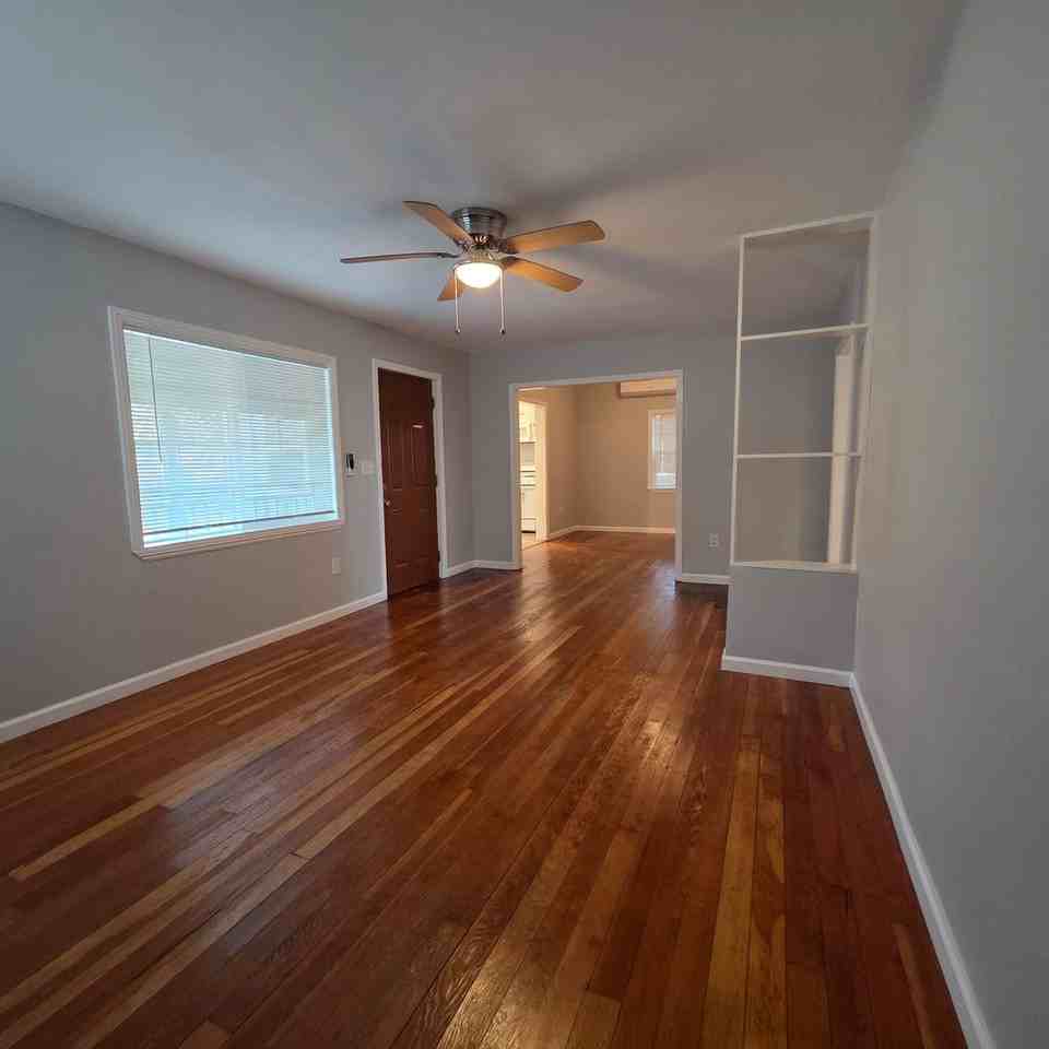7927 Evans Ln - Photo 2 of 28