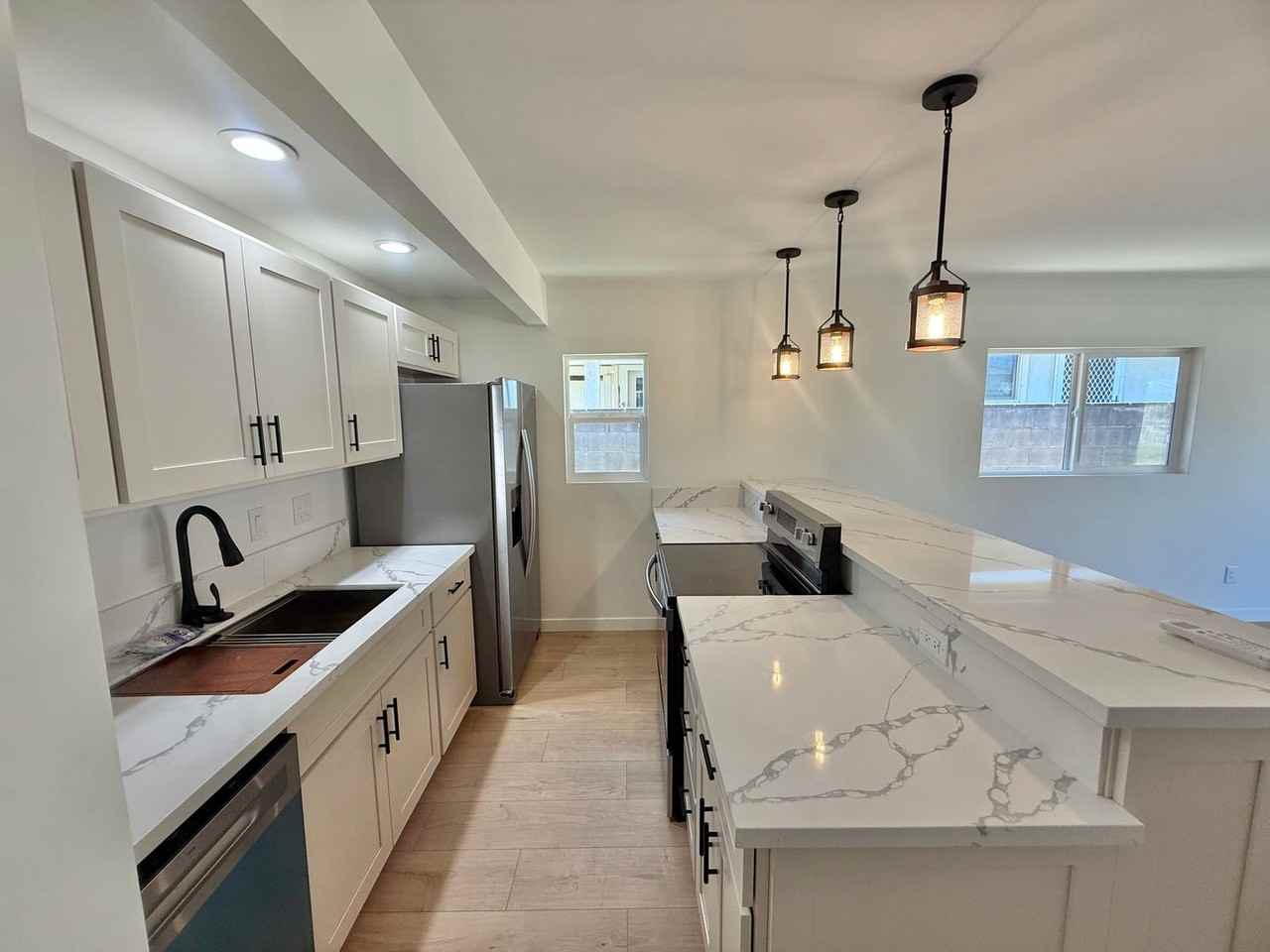 684 Kaulu Pl - Photo 3 of 21