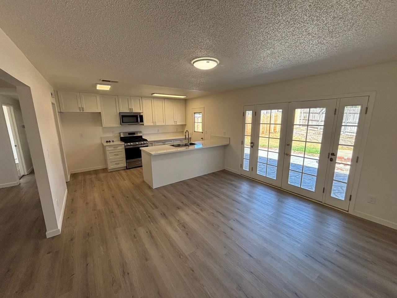 4692 Cherry Ave - Photo 4 of 12