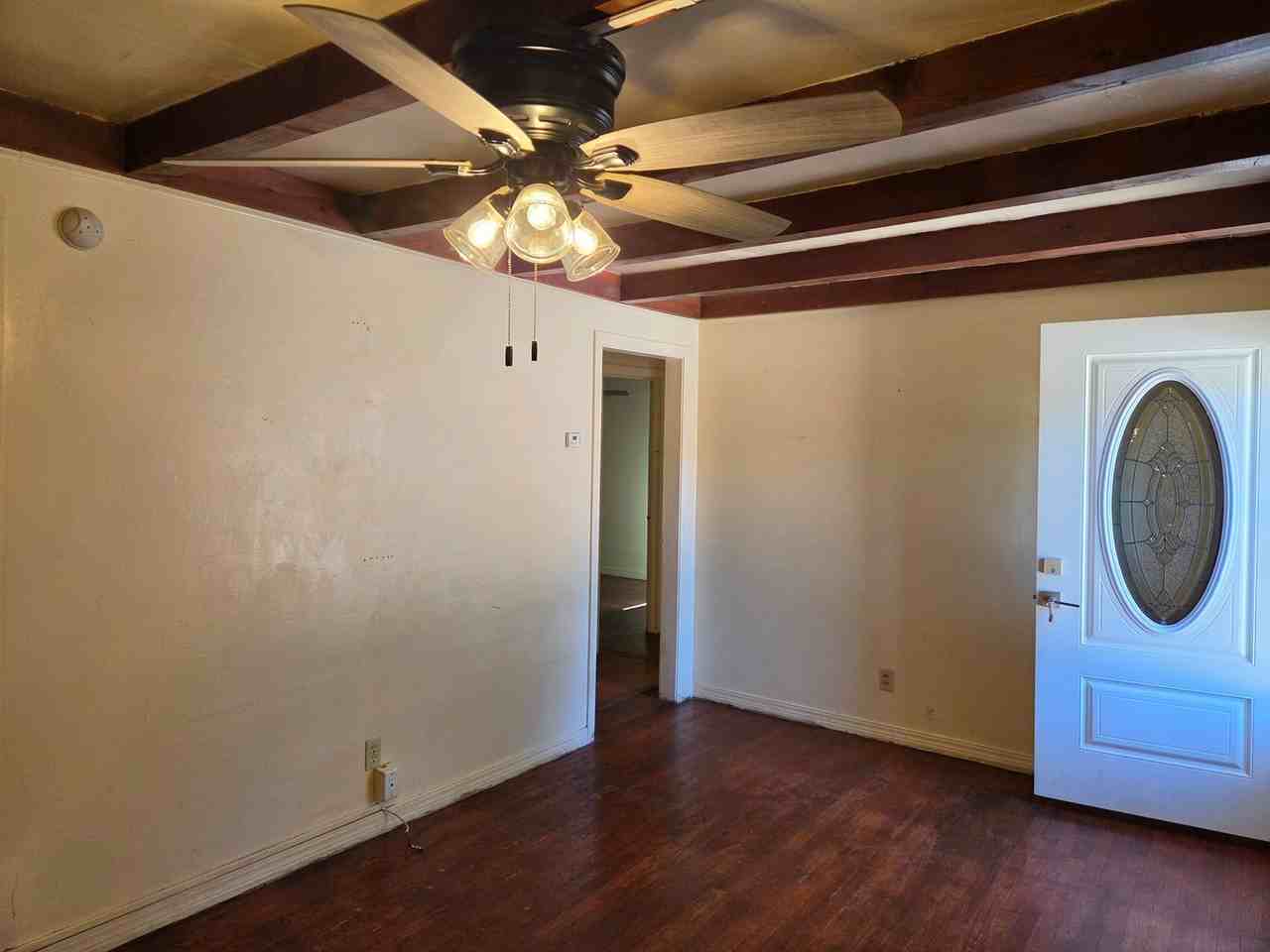 1108 S Heath St - Photo 3 of 22
