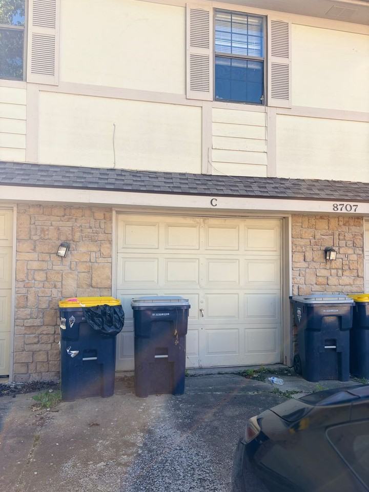 8707 Nw 82nd Ter - Photo 2 of 12