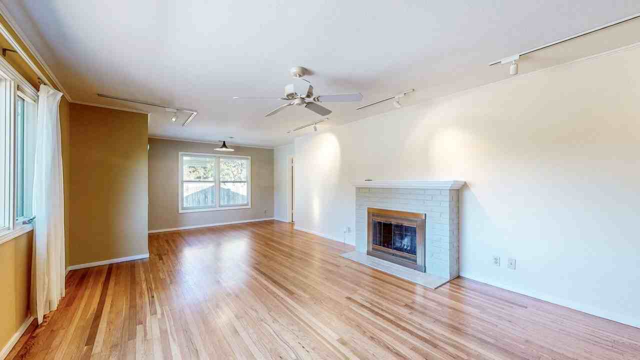 220 Alderbrook Dr - Photo 7 of 50
