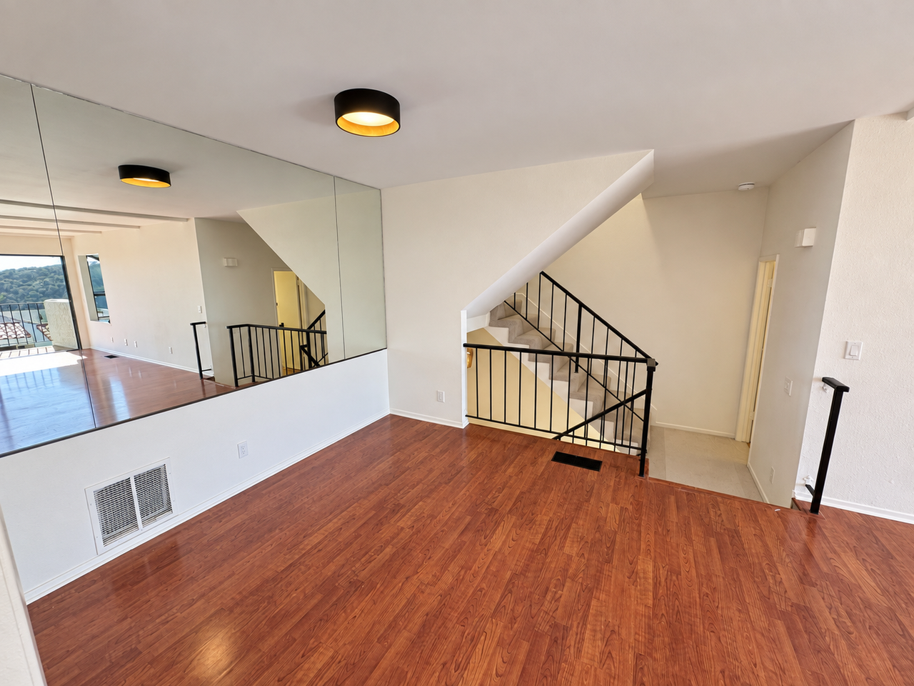 925 Vallecito Dr - Photo 4 of 50