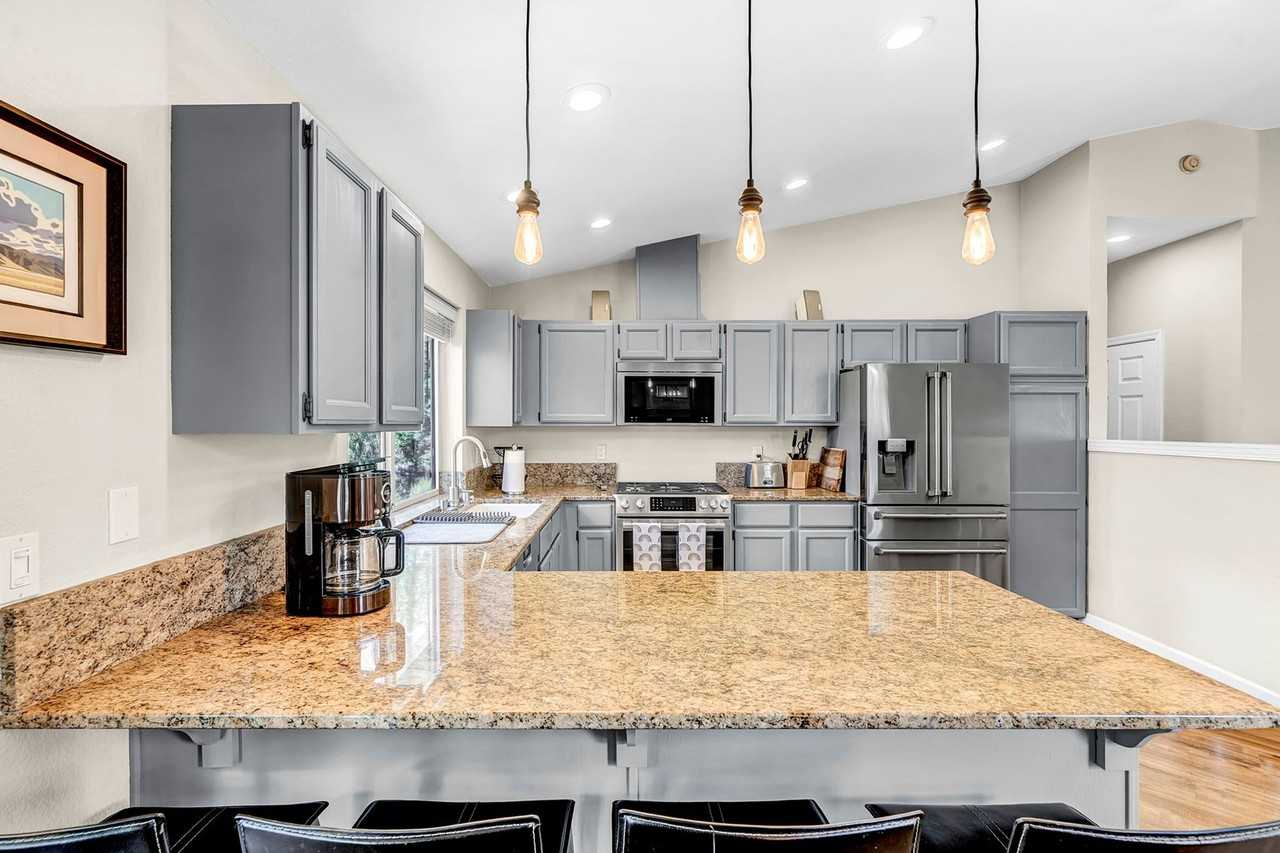 3475 University Green Dr - Photo 6 of 50