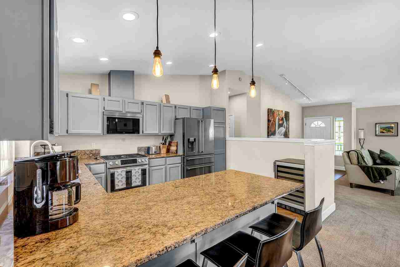 3475 University Green Dr - Photo 7 of 50