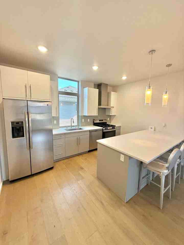9434 Linden Ave N - Photo 7 of 34