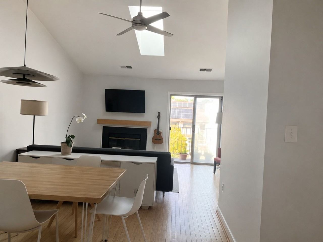 54 Hawthorne Ct Ne - Photo 2 of 11