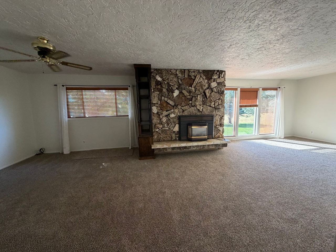4346 W 5250 S - Photo 7 of 38