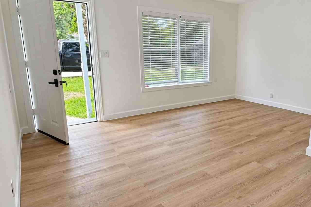 7019 Anderson St - Photo 2 of 16