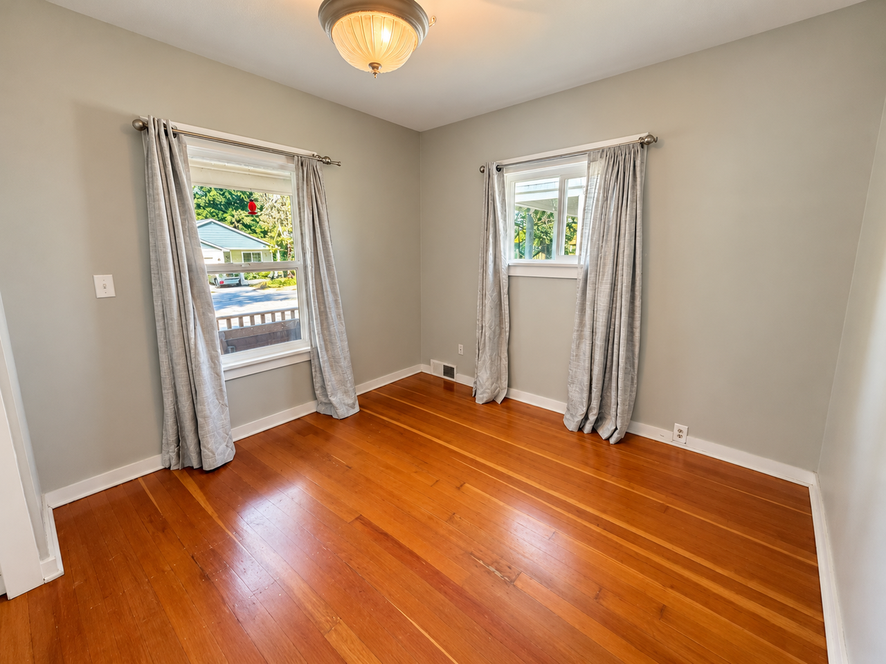 318 E 29th Ave - Photo 6 of 15